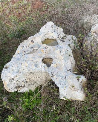 Megaliti e pietre rustiche in pietra leccese