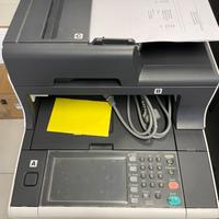 Stampante laser a colori multifunzione usata
