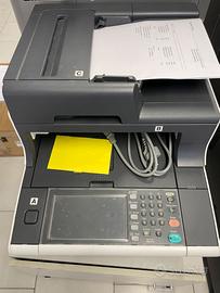 Stampante laser a colori multifunzione usata