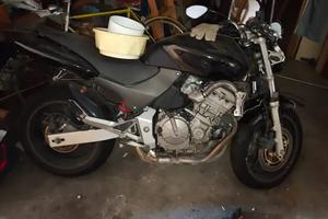Hornet 600 2002 incidentata