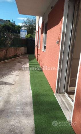 APPARTAMENTO CON 3 CAMERE TERRAZZO E GIARDINO