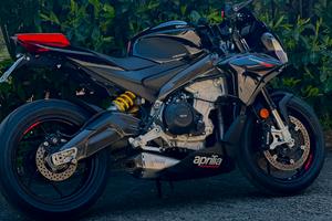 Aprilia tuono 660 factory