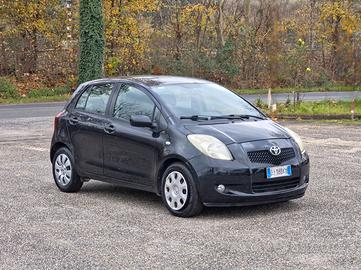 Toyota Yaris 1.3 5 porte 2007-E4 Manuale NEO Benzi
