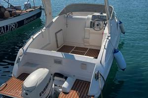 Giò Mare 162 pronto alla boa