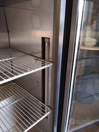 Frigorifero Red Bull