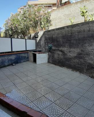 Casa bivani tra Gravina e Catania