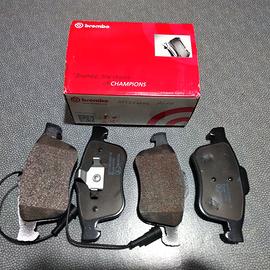 Kit Pastiglie Freno Brembo Anteriori Per Alfa Rome