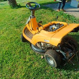 trattorino tagliaerba 