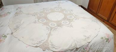 Tovaglia rotonda vintage 