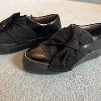 Sneakers con fiocco