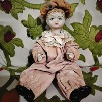 Bambola di ceramica vintage