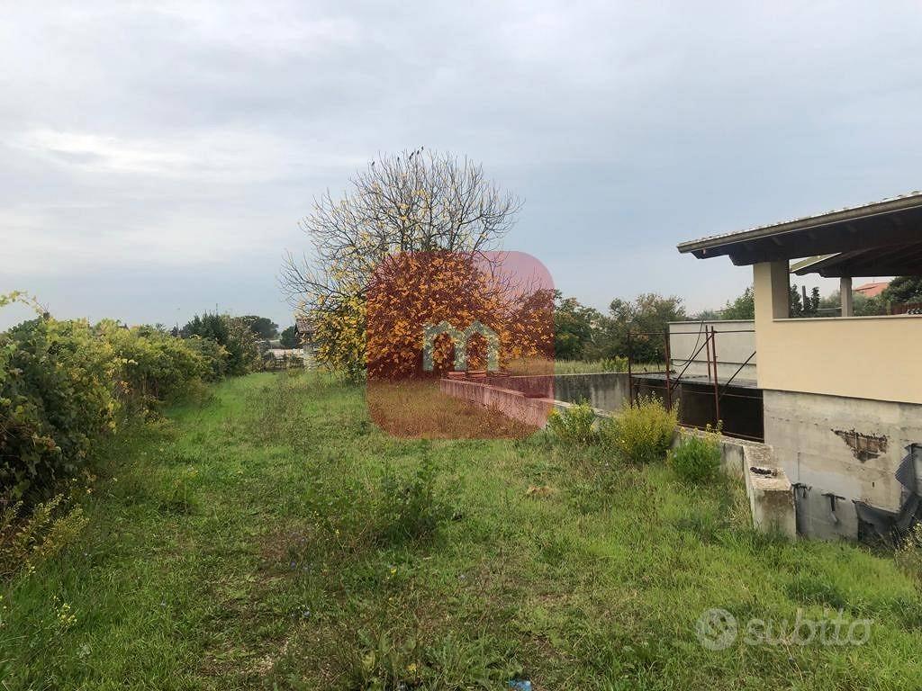 Terreno di 4000 m² a Roma - Vista 2