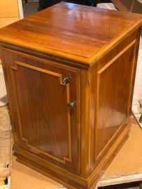 Mobili in legno nazionale massello