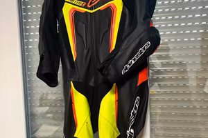 🏍️💨 Tuta Alpinestars Motegi V3 – Taglia 56 💨🏍️
