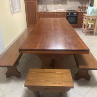 Tavolo in legno di Pino di Svezia