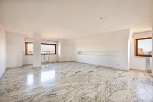 Viale Somalia - appartamento con box auto