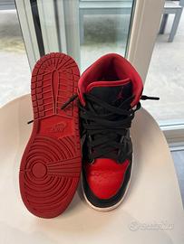 Nike Air Jordan 1 Mid Rosso Nero