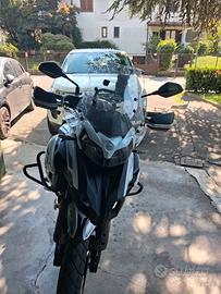 Moto benelli TRK502x