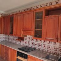 Cucina in legno massello noce chiaro 4 x 1,60 m