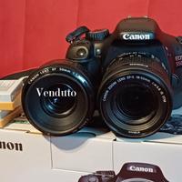 Canon EOS 550D con obiettivo