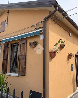 VILLA SINGOLA A BOLOGNA