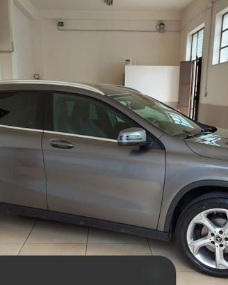 MERCEDES-BENZ GLA 200 d Automatic Sport