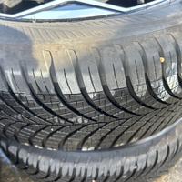 Vendiamo cerchi in lega Ford Puma st Line R17