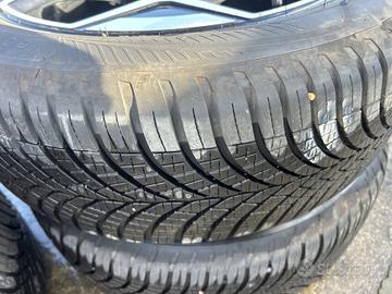 Vendiamo cerchi in lega Ford Puma st Line R17