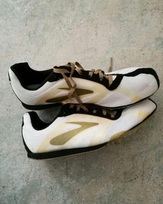 Scarpe Chiodate Brooks n. 42