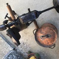 Trapano vintage più pentola rame