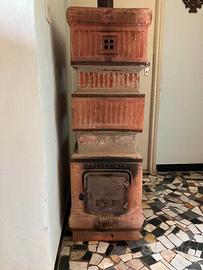 Antica stufa in terracotta marca Becchi
