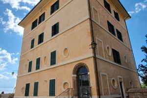 In palazzina storica con ascensore, appartamento