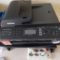 stampante a colori e fotocopiatrice