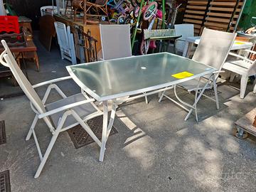 Tavolo da giardino con 3 sedie 