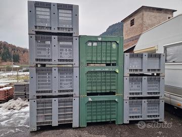 Cassoni bins in plastica