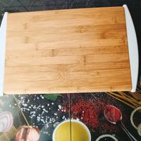 Tagliere in bamboo con raccoglitore 