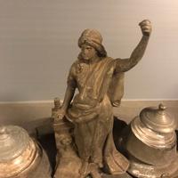 Scultura con calamai vintage