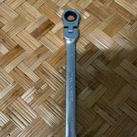 Chiave cricchetto snodabile beta 142SN misura 10