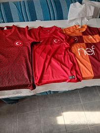 set 3 t-shirt Turchia Galatasaray taglia S-bimbo