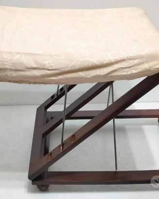 Poggiapiedi in legno 