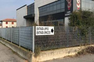 Immobile di 2500 m² con 2 locali a Borgo San Giaco