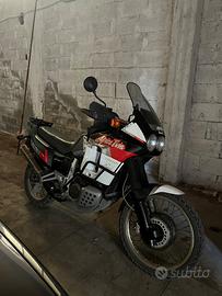 Africa twin 750 rd04