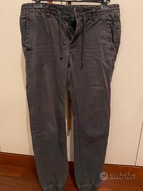 Pantaloni chino / jeans