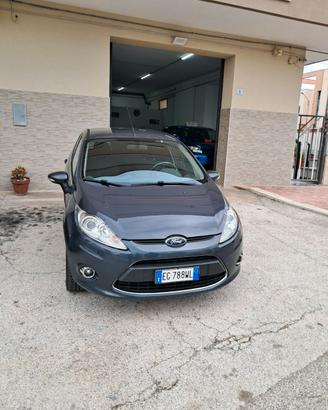 Ford Fiesta benzina -gpl 
