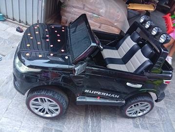 Macchina Jeep