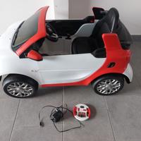 Macchina radiocomandata e a pedali