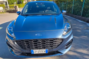 FORD KUGA ST-LINE 2.5 BENZINA - PLUG IN HYBRID