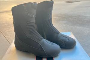 Stivali moto goretex n.42