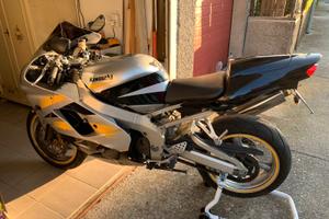 Moto Kawasaki Ninja 900 ZX-9R