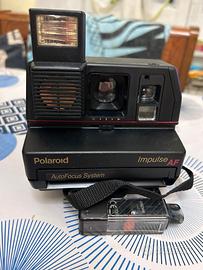 macchina fotografica Polaroid istantanea con flash